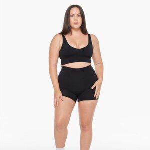 Crop Shop Boutique Serenity Scrunch Shorts 4"